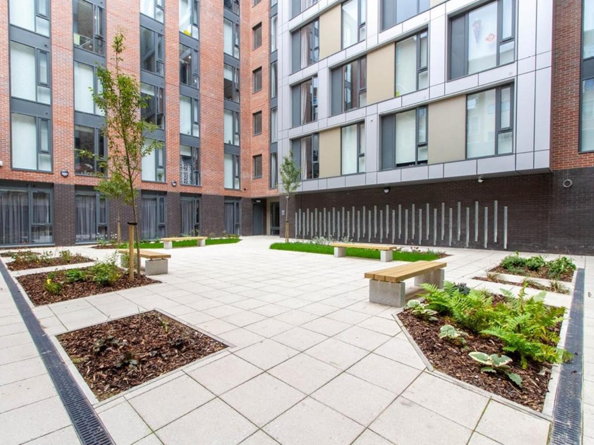 Modern Ensuite Rooms, Sheffield - Sk Luaran gambar