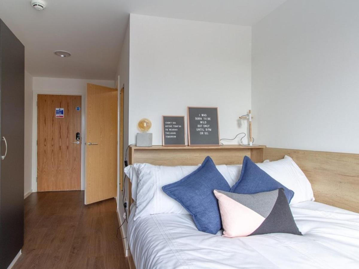 Modern Ensuite Rooms, Sheffield - Sk Luaran gambar