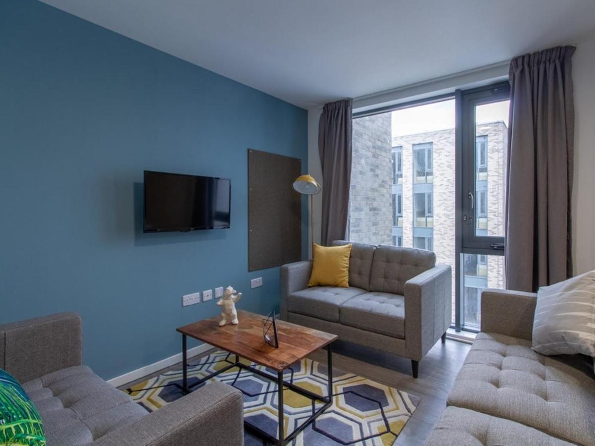 Modern Ensuite Rooms, Sheffield - Sk Luaran gambar